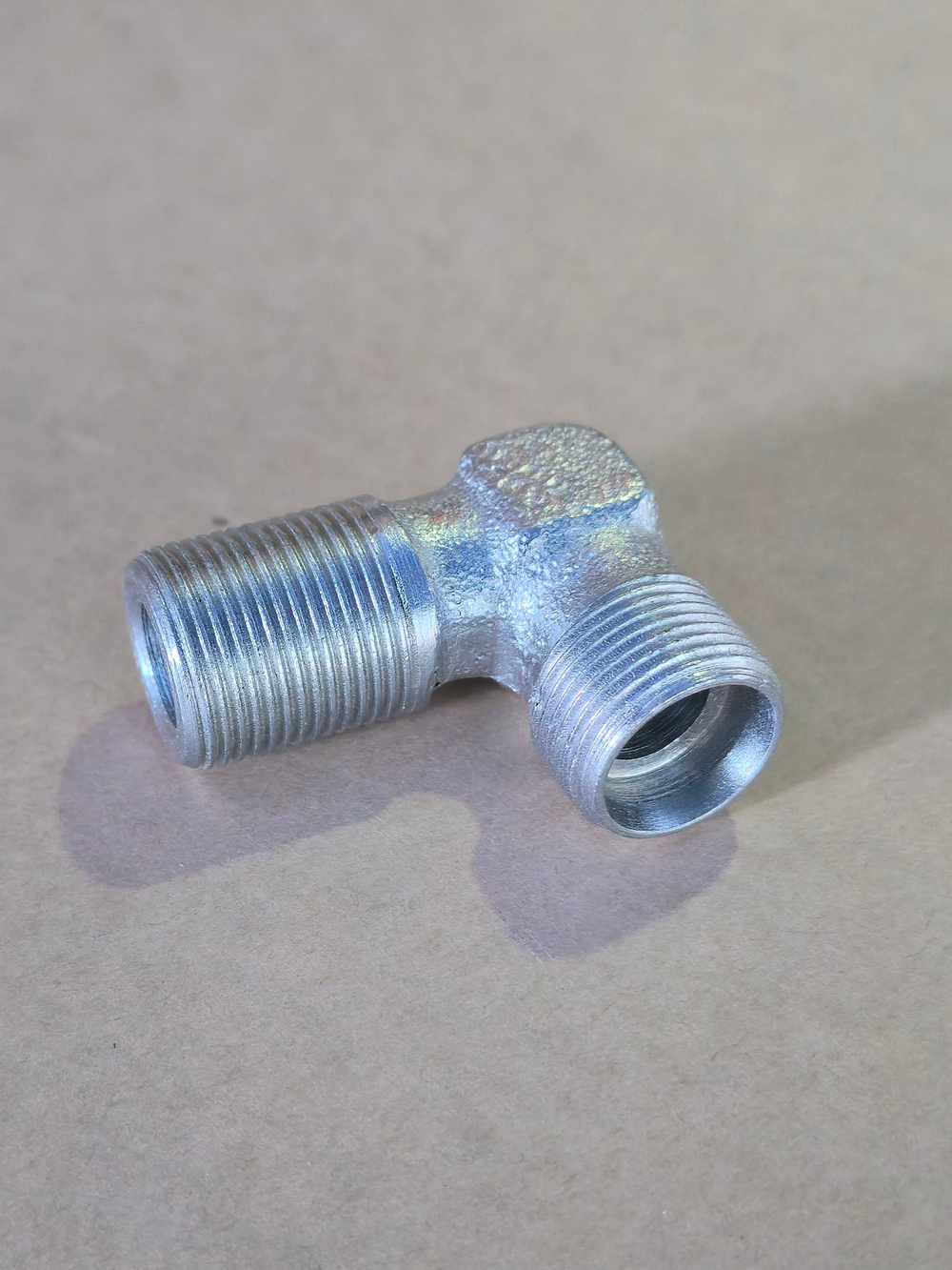 Угольник М22х1,5/М22х1,5 (ОАО МАЗ)