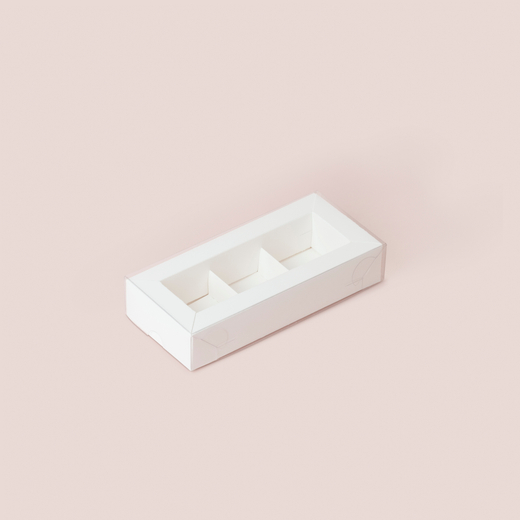 Коробка для 3 конфет с пластиковой крышкой