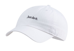 Теннисная кепка Nike Sportswear Heritage86 Adjustable Hat - white/black