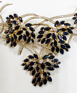 Колье Эстерелла золото 750, сапфиры бриллианты.(н)