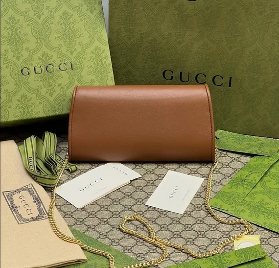 Кошелек на цепочке Gucci Blondie Continental коричневый