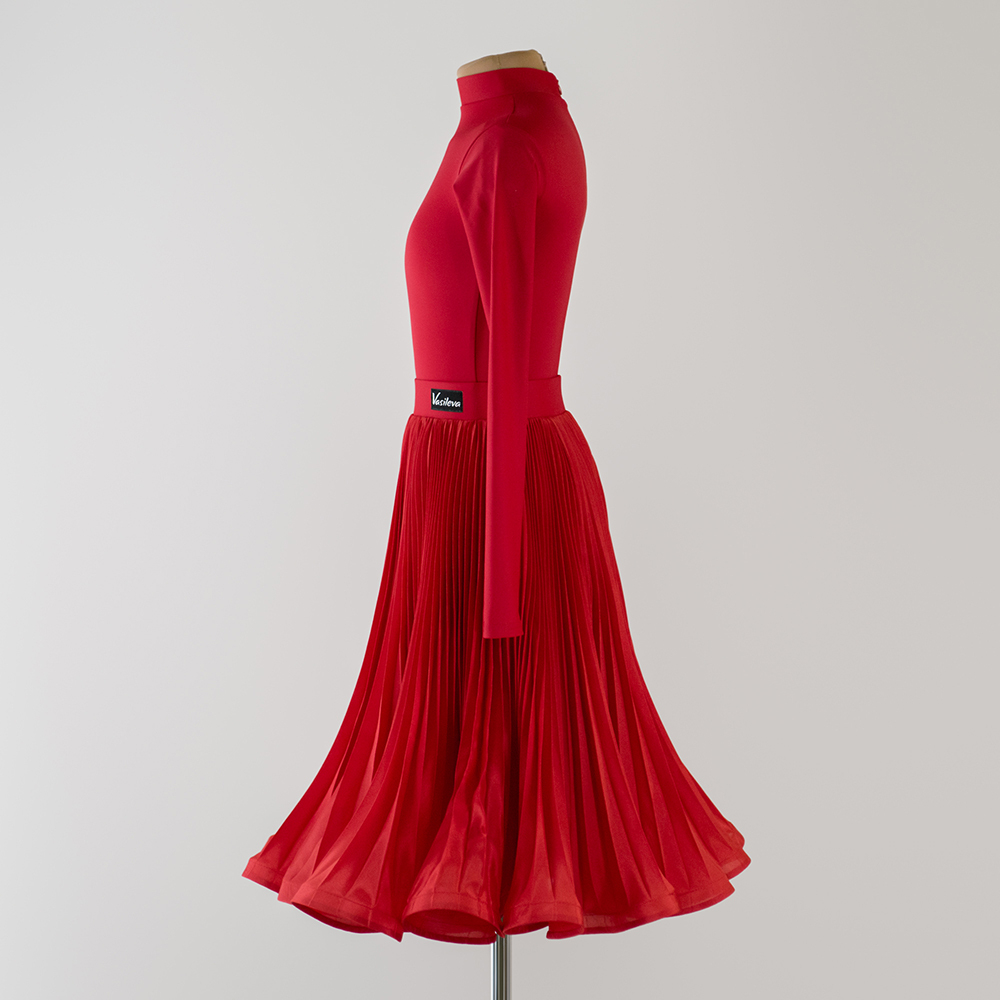 яркое платье для танцев