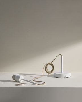 Основание металлического светильника Fluvia белого цвета, 150 см