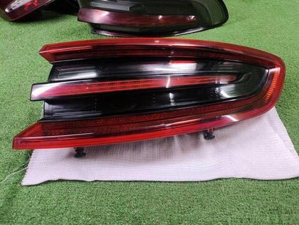 Фонарь правый внешний Porsche Macan (2014-2018)