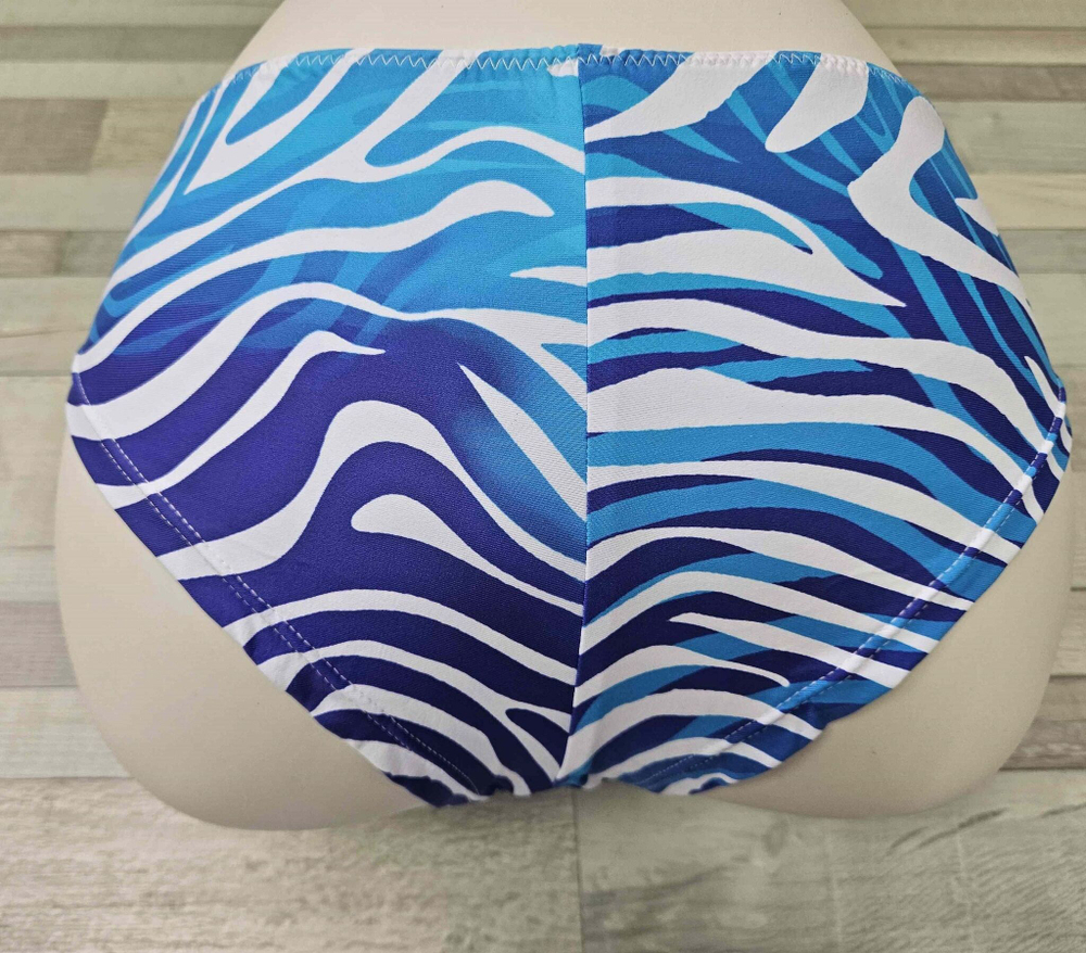 Плавки-бразилиана с полосками зебры (Размер: XXL) (Цвет: белый с синим)