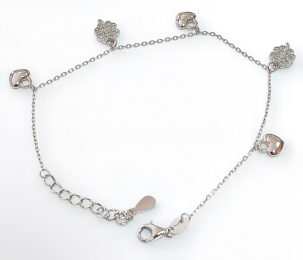 Ювелирный браслет из серебра с подвесами