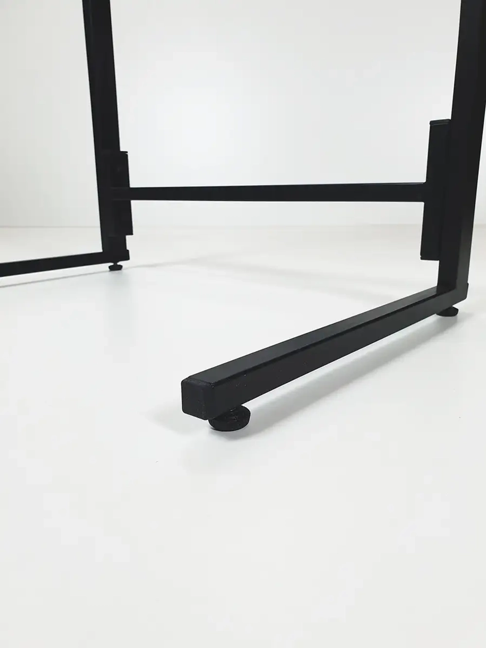 Журнальный столик приставной придиванный прикроватный