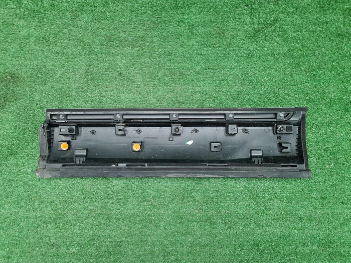 Накладка двери задняя правая Hongqi HS5 (2019-нв)