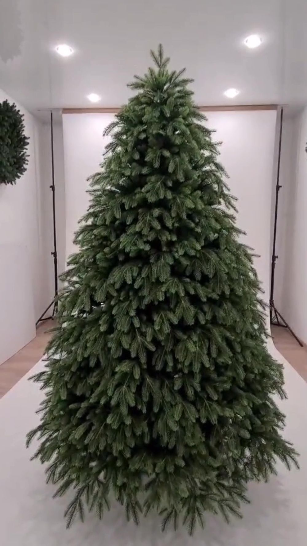 Ель искусственная «Ингрид» (Литая хвоя) 230 см / 2,3 м