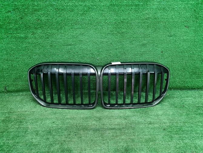 Решетка радиатора BMW 7er G11 G12 (2019-2022)