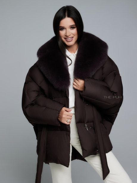 Пуховик летучая мышь винного цвета с мехом