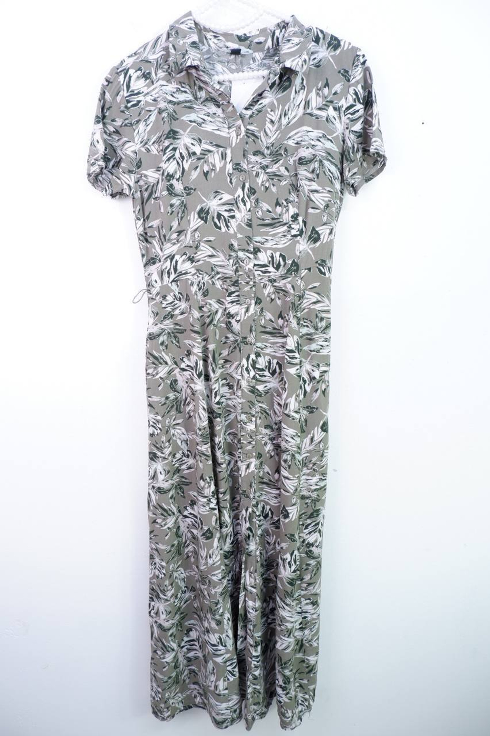 Платье Zolla рубашечного кроя, маркировка S, визуально на 44 размер