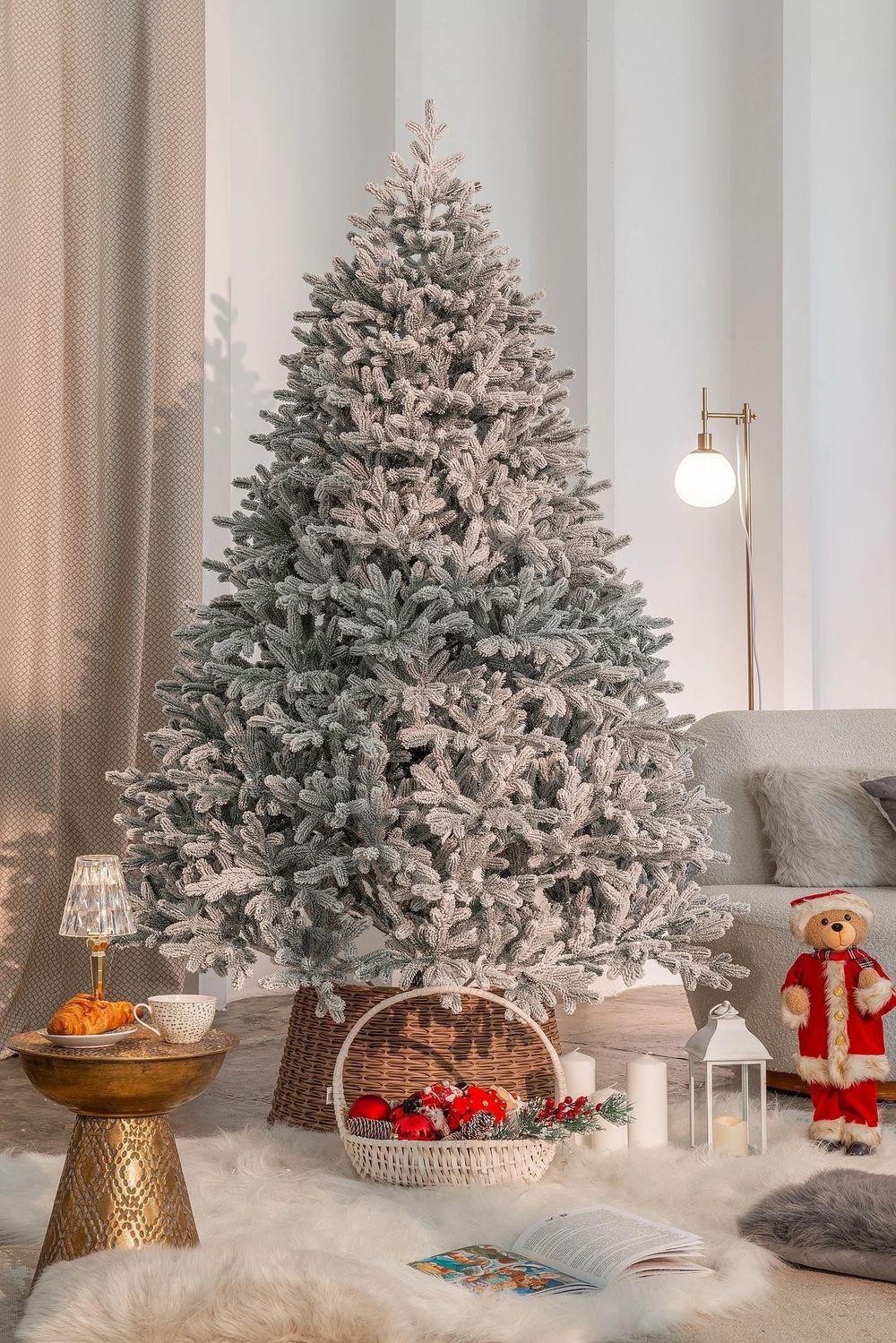 Заснеженная елка «Швейцарская» (Литая хвоя) 3 м