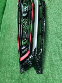 Решетка радиатора Geely Coolray (2019-2024)