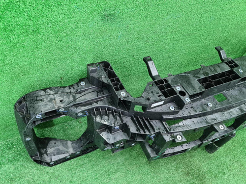 Телевизор Lixiang L7 (2022-н.в.)