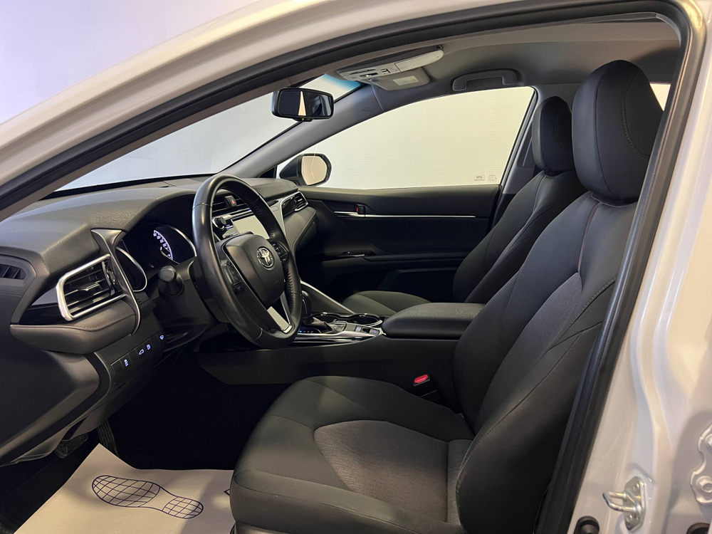 Toyota Camry, 2018 год