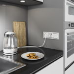 Розетка с заземлением, шторками и USBх2 (белый)