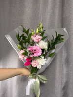 Букет из Кустовой Розы, Эустом, Гербер и Хризантем