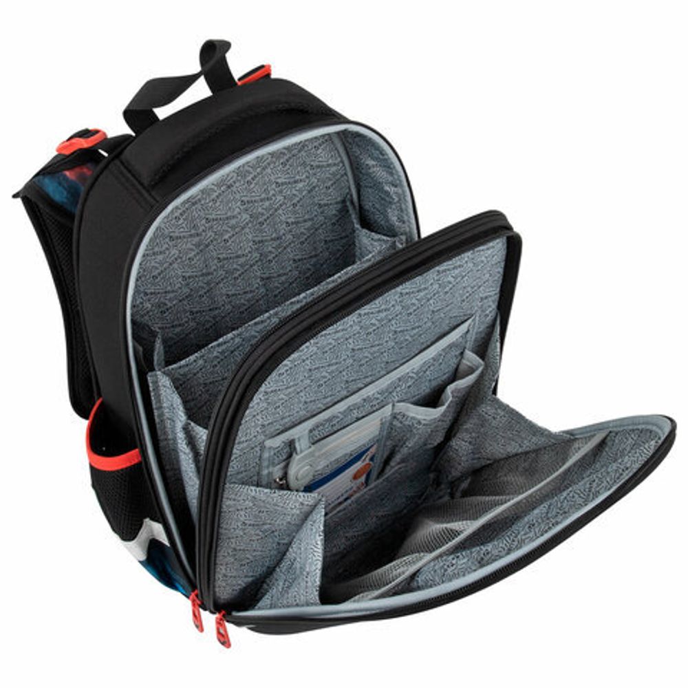 Ранец BRAUBERG PREMIUM, 2 отделения, с брелоком, "Foggy car", 3D-панель, 38х29х16 см, 273103