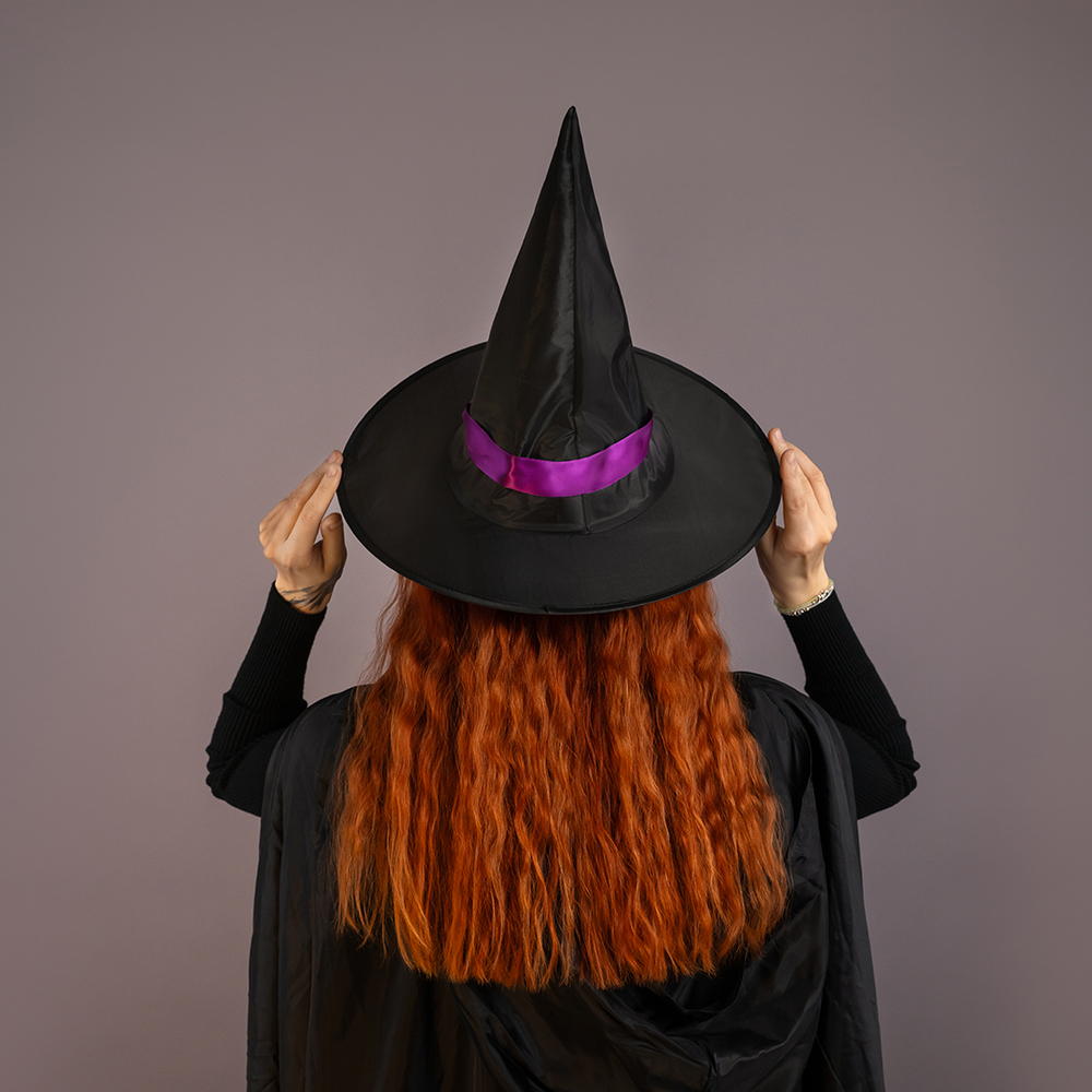 Шляпа Ведьмы с декоративной фиолетовой лентой, Черная, размер 54-56
