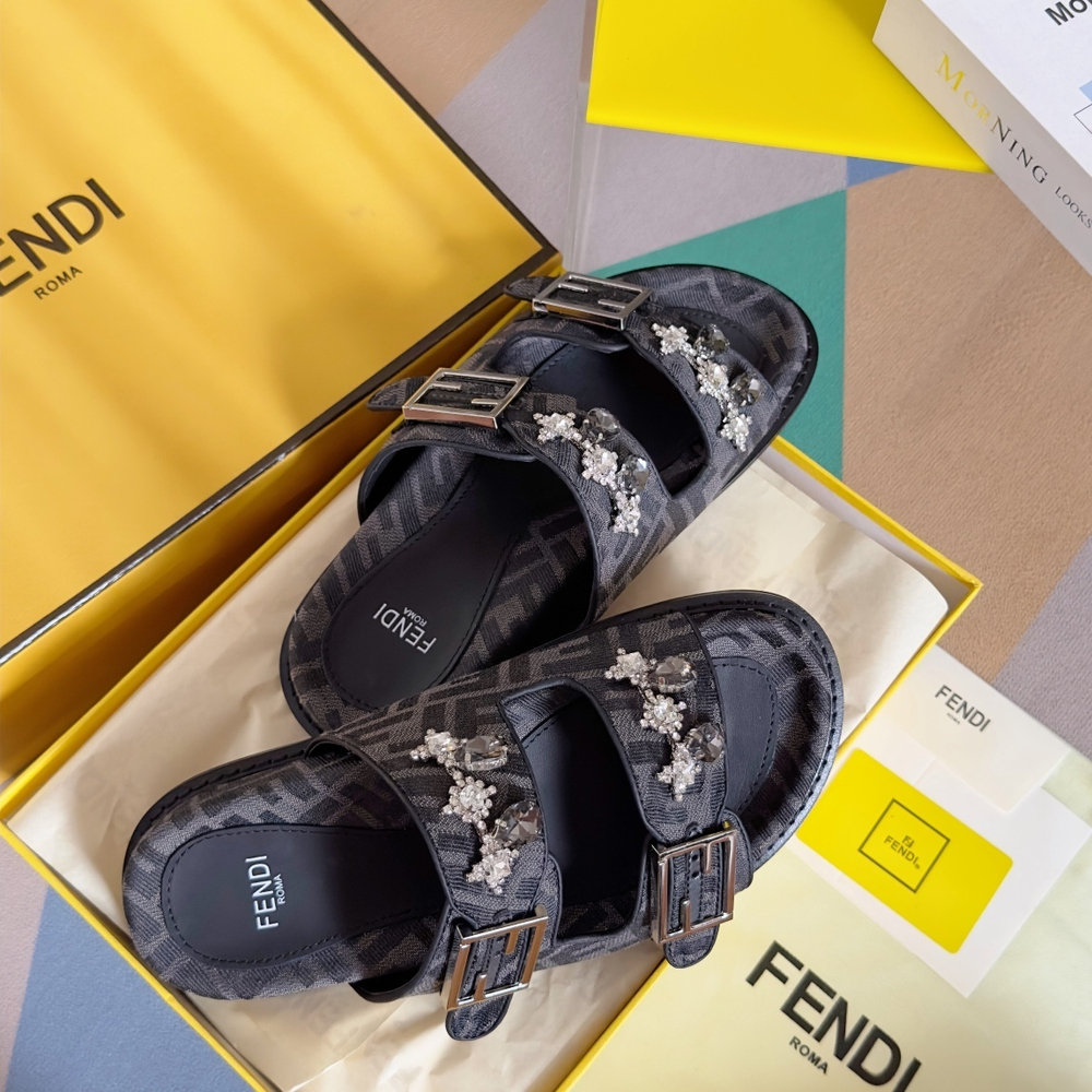 Fendi Feel Slides