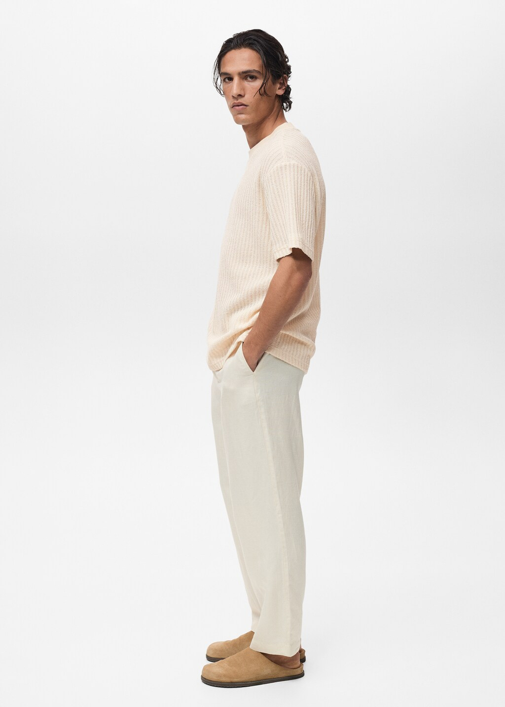 Трикотажная футболка в рубчик