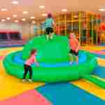 Надувное оборудование «Надувной живот» 5*5*1,5 м, зелёно-голубой