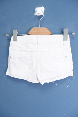 Шорты H&M белые на 8-9 лет