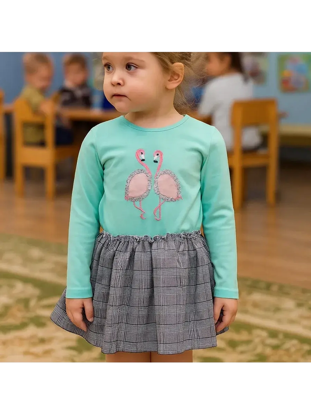 Платье для девочки фламинго.