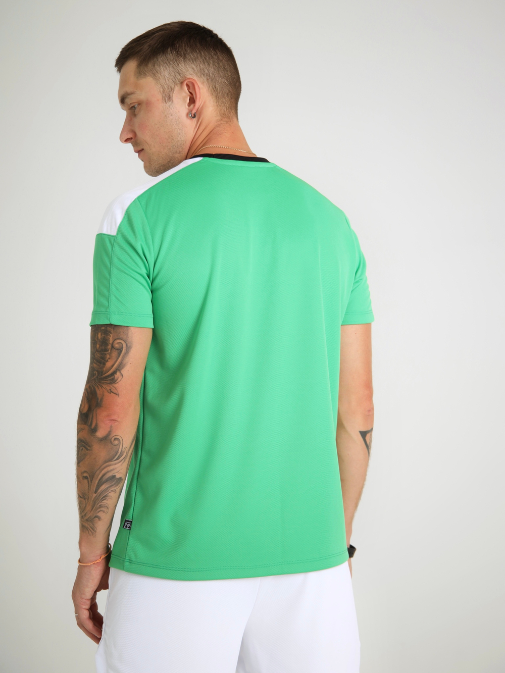 футболка спортивная город горький белый зеленый