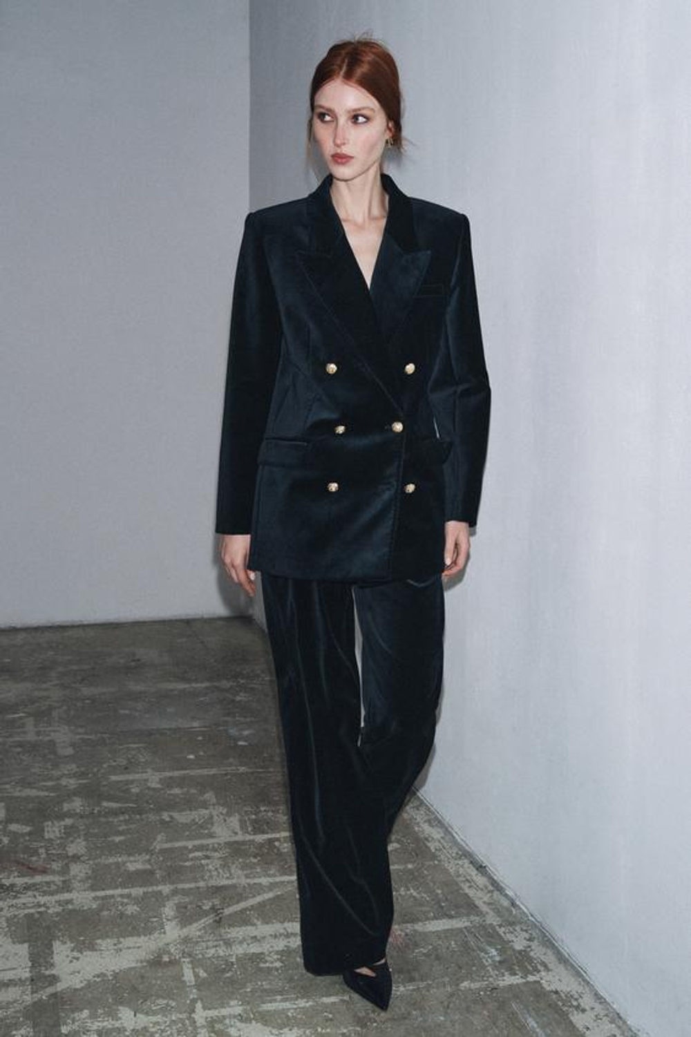 ZARA РАСКЛЕШЕННЫЕ БАРХАТНЫЕ БРЮКИ ZW LIMITED EDITION, СИНИЙ