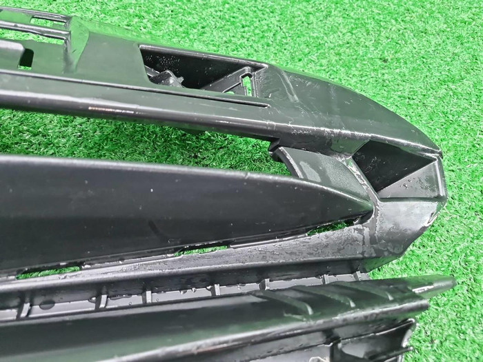 Кронштейн бампера RH Porsche 911 GT3 992 (21-нв)