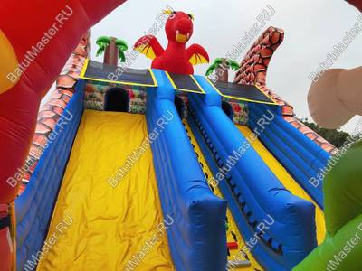 Коммерческий надувной батут "Драконье логово", 16*7*8 м с крышей