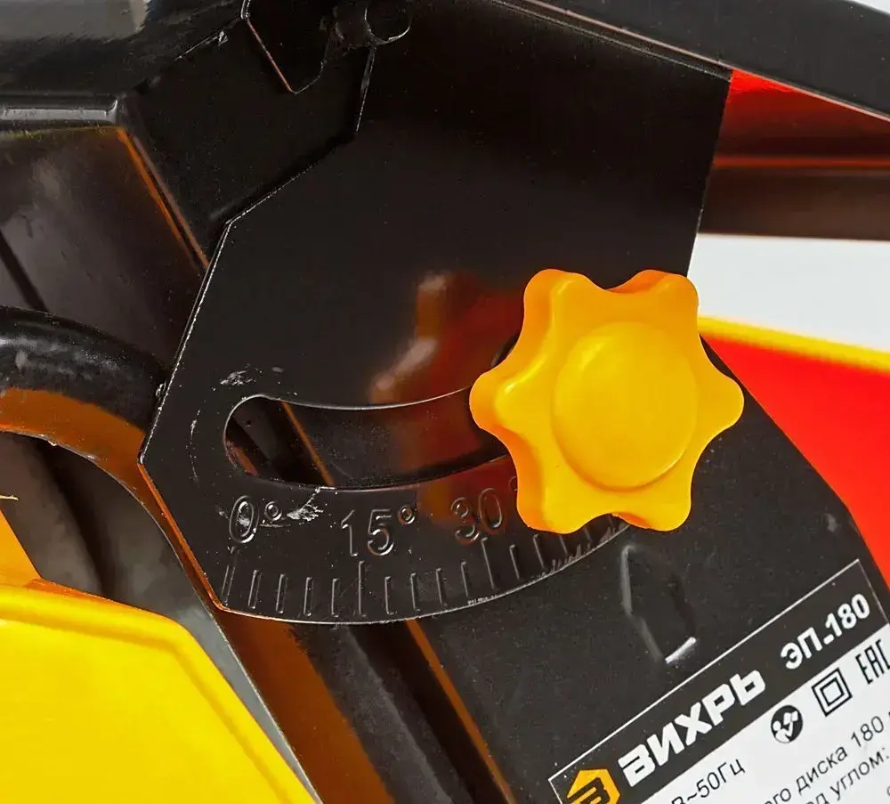 Плиткорез электрический ЭП-180 Вихрь (2950 об/мин, 600 Вт, диск 180 мм, водяное охлаждение)