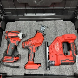 Набор аккумуляторного инструмента Milwaukee 8в1 с 4АКБ