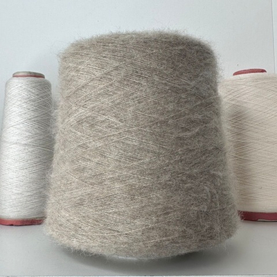 GLARE - Botto Giuseppe; 78% вспушенный меринос, 16% п/а, 6% люрекс; 1200м/100гр; col. 1140, цвет: бежевый; S704 Есть бобинки: 300, 277, 154 гр