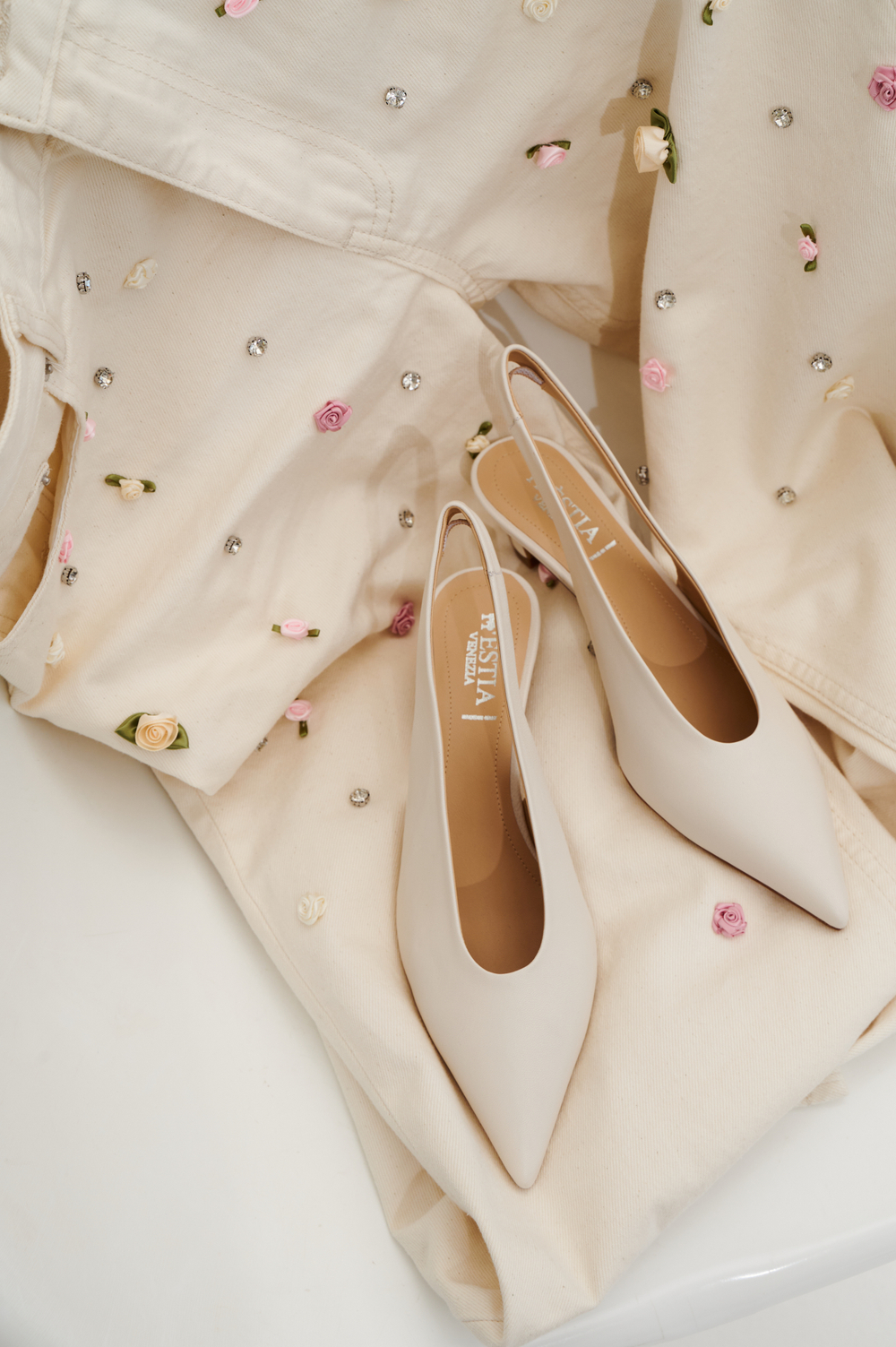 Туфли - лодочки на низком каблуке