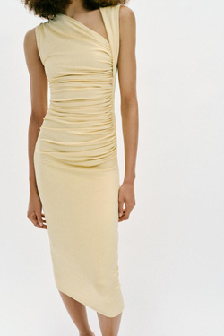 ZARA ПЛАТЬЕ МИДИ СО СБОРКАМИ, ЖЕЛТЫЙ