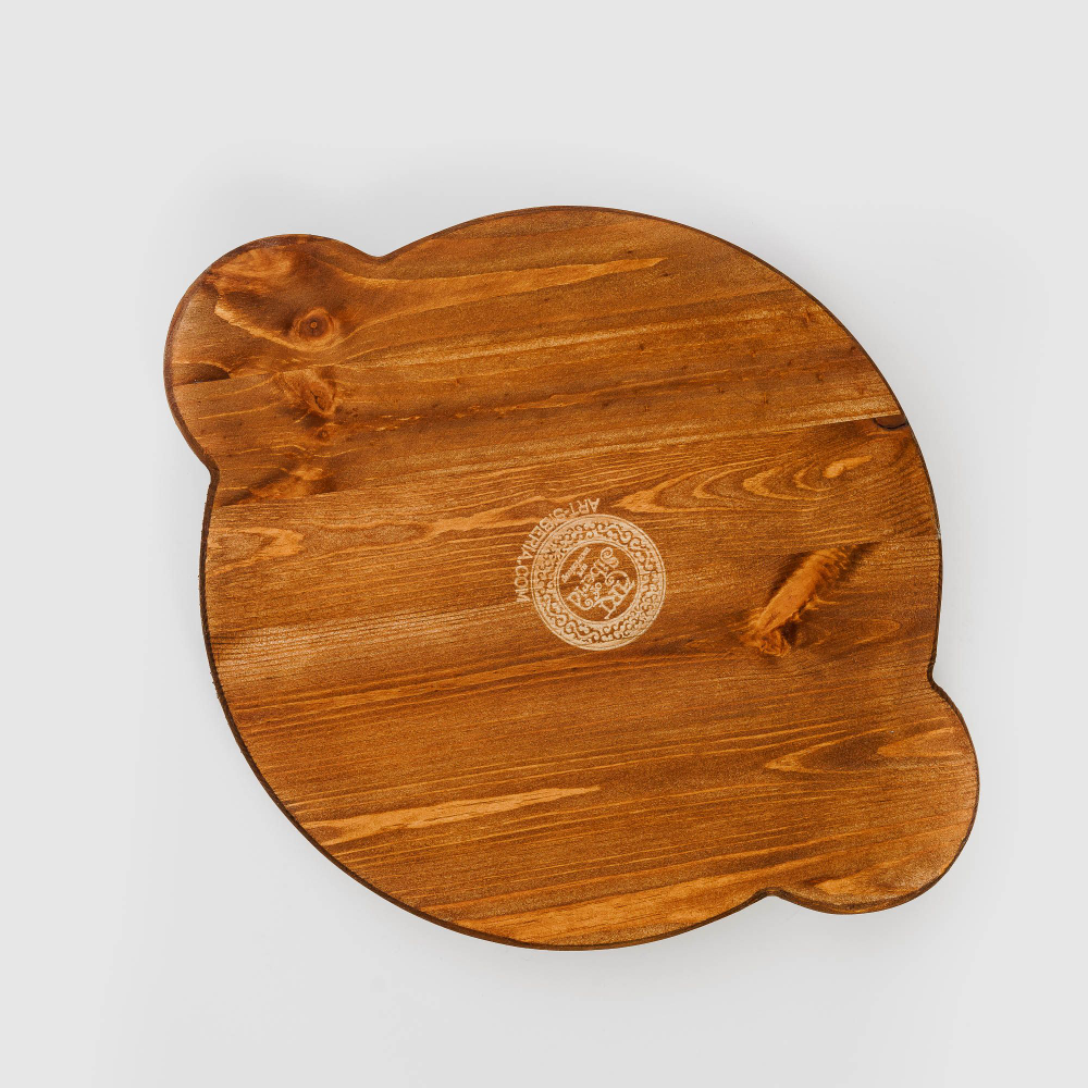 Деревянная менажница с ручками из кедра