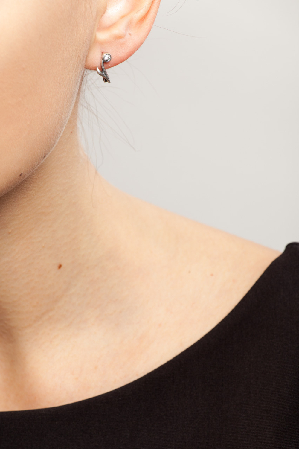 "Нотки" серьги в серебряном покрытии из коллекции "Нотки" от Jenavi  с английским замком