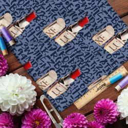 Ткань атлас красная помада на синем фоне с надписями