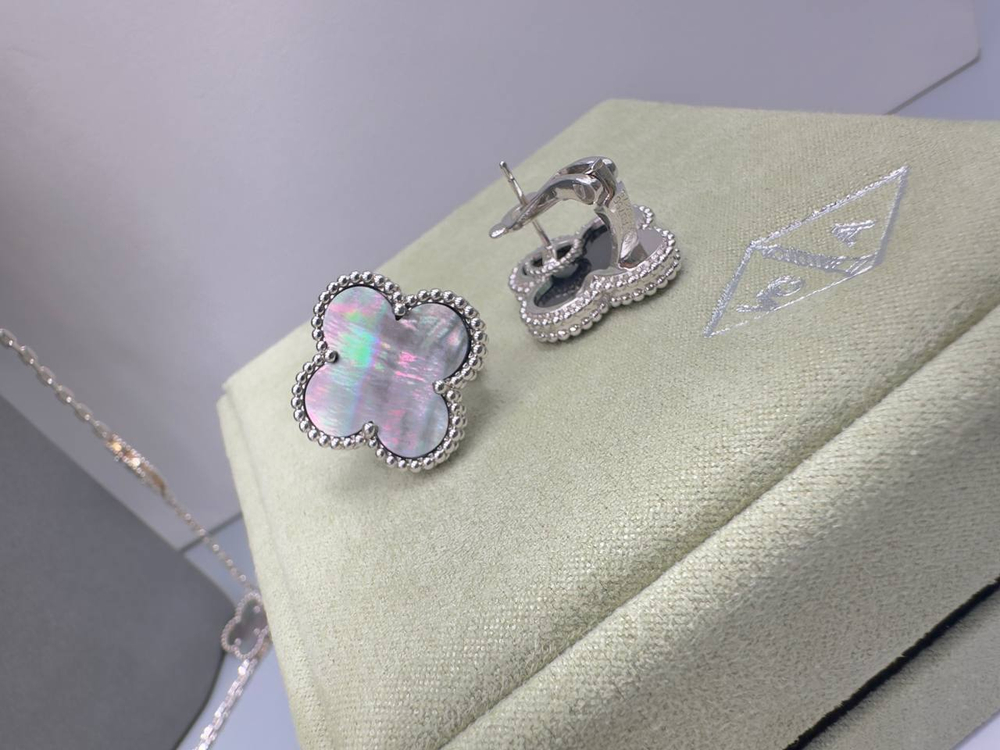 Серьги Van Cleef & Arpels 2 см