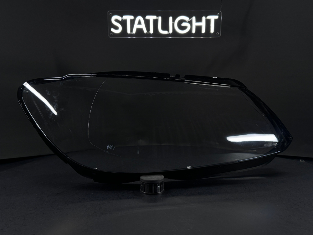 Правое стекло Volkswagen Caddy 2010-2015