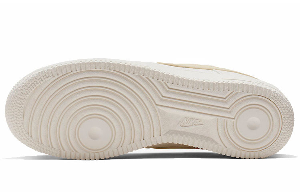 Кроссовки Nike Air Force 1 07 Big Swoosh