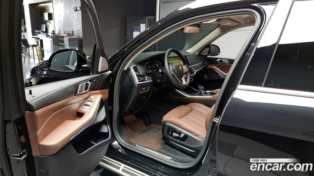BMW X7 (G07) xDrive 40i Design Pure Excellence 7-и местный (07.2021)
