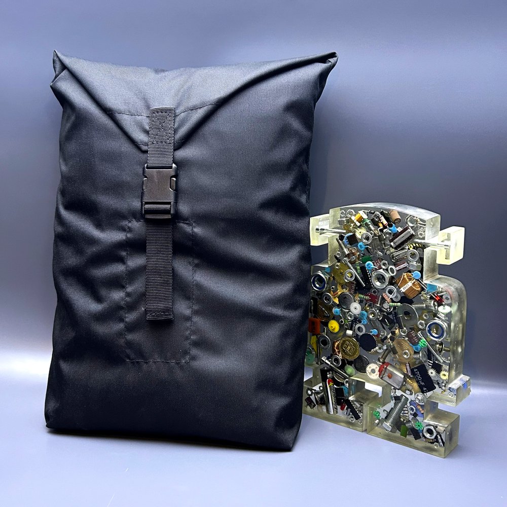 Универсальный чехол для электромобилей и качалок