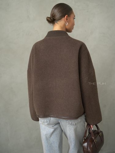 Шоколадный шерстяной бомбер на молнии