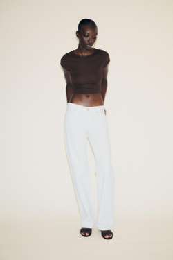 ZARA УКОРОЧЕННАЯ ФУТБОЛКА ИЗ ХЛОПКА И МОДАЛА, КОРИЧНЕВЫЙ