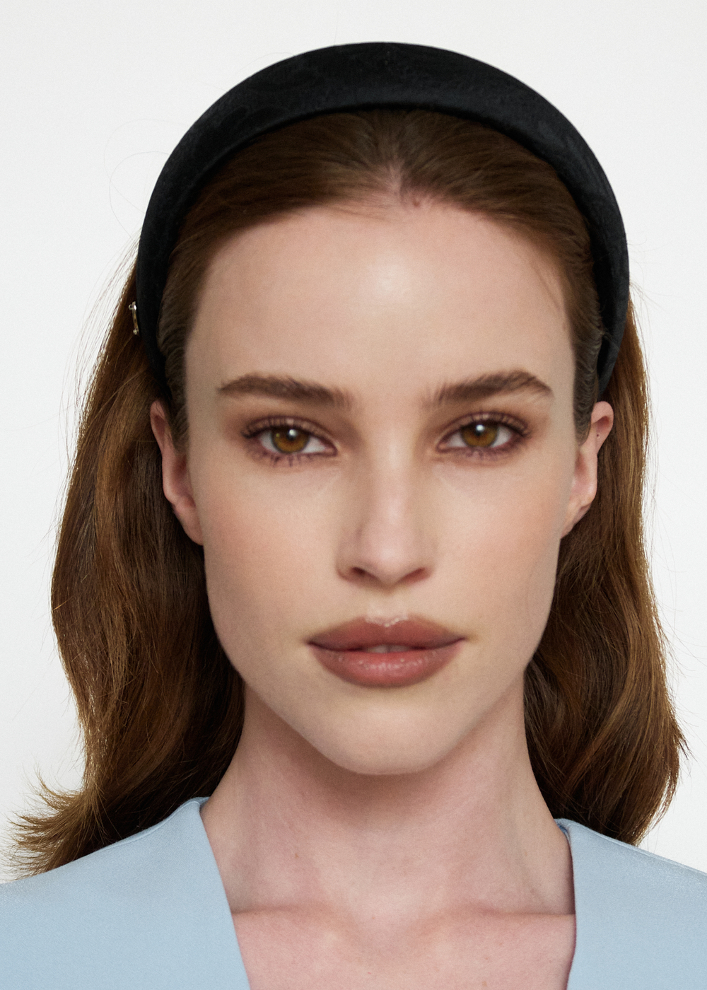 Объемный ободок с легким фактурным рисунком