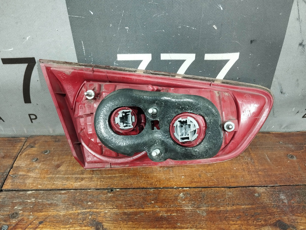 Фонарь задний правый Mitsubishi Lancer 10 X 07-10 Б/У Оригинал 8330A476